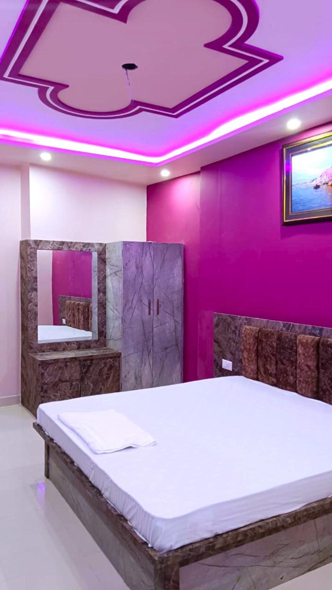 Hotel Kashi Inn Raj Ghat Varanasi Eksteriør billede